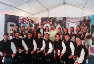 Министър Николина Ангелкова даде старт на туристическия панаир ”България – традиции и култура” в Париж. Министър Николина Ангелкова даде старт на туристическия панаир ”България – традиции и култура” в Париж.