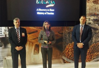 Министър Ангелкова и зам.-министър Манолев по време на медийния брифинг, който се състоя на българския щанд на едно от най-големите туристически изложения в света - ITB Берлин.