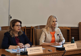 Министър Динкова представи екипа, приоритетите и визията си за развитие на българския туризъм пред Комисията по туризъм в Народното събрание