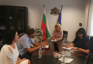 Министър Динкова се срещна с представители на Сдружение „Рафаел – инфо, култура и туризъм“